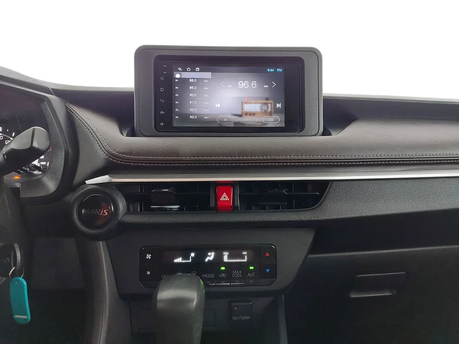 2023 Toyota Yaris  Y 