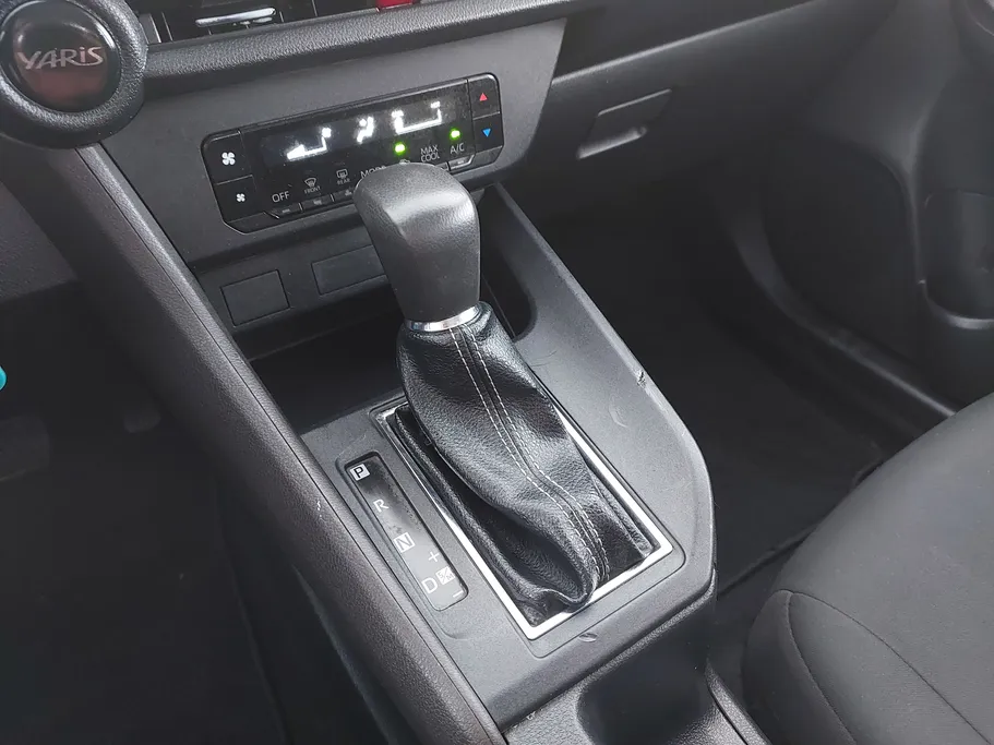 2023 Toyota Yaris  Y 