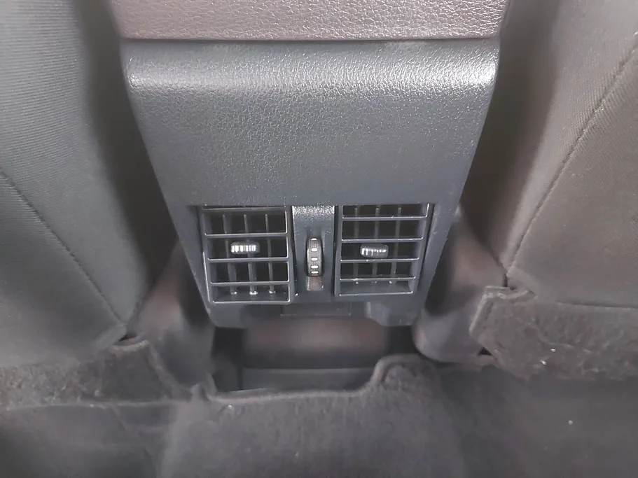 2023 Toyota Yaris  Y 