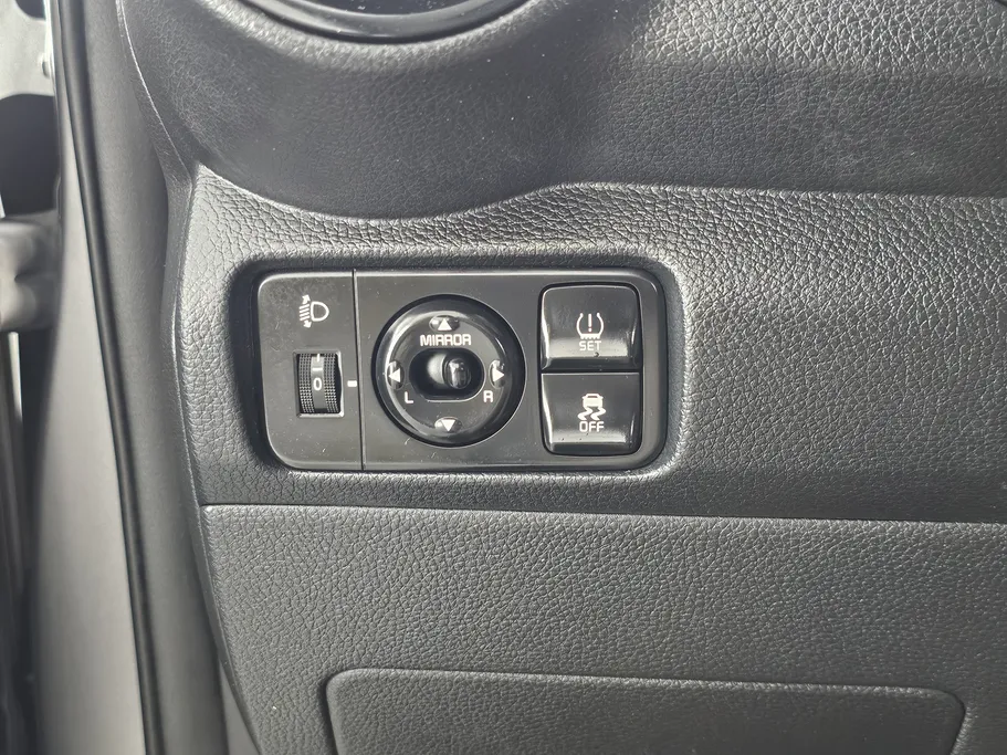 2023 Kia Pegas LX 
