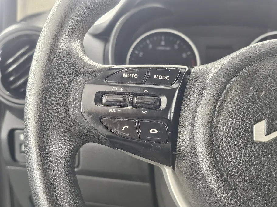 2023 Kia Pegas LX 