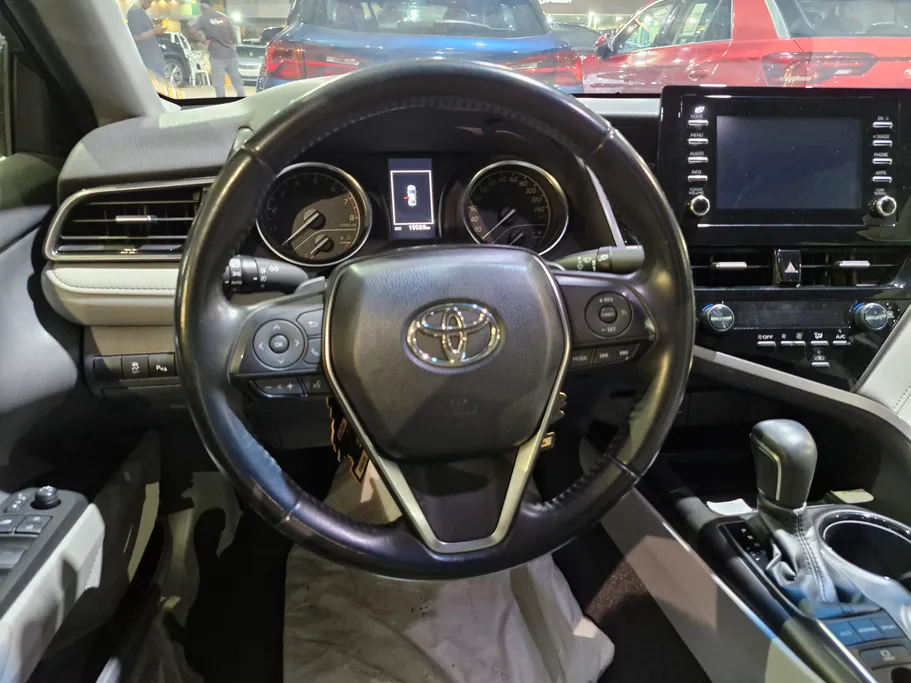 2023 Toyota Camry  SE 