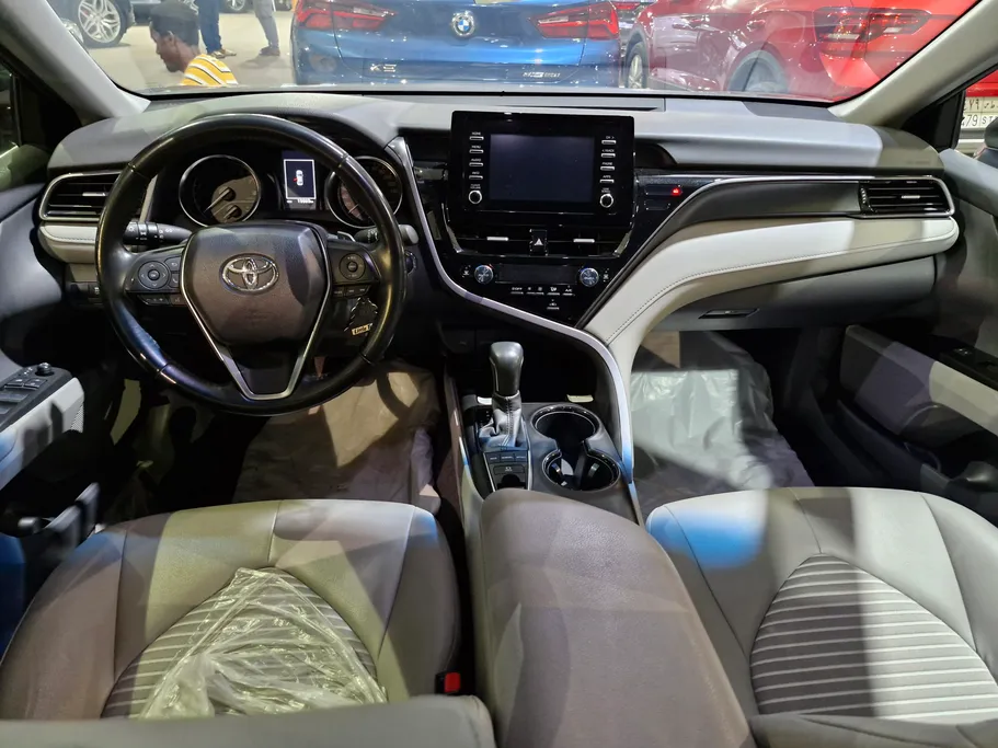 2023 Toyota Camry  SE 