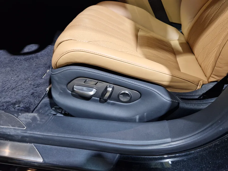 2023 Lexus LS 500 BH Hybrid 
