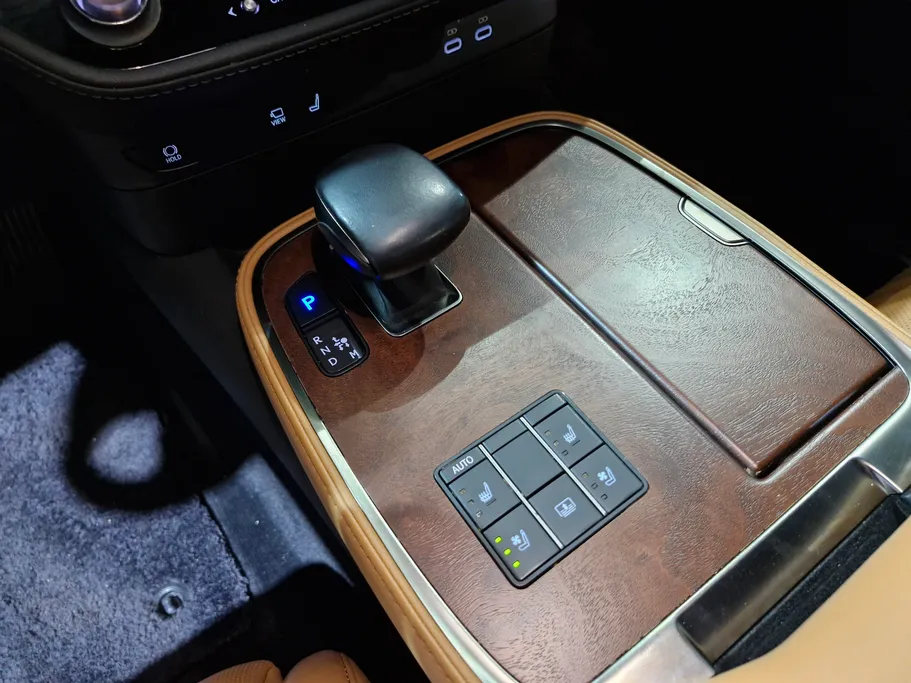 2023 Lexus LS 500 BH Hybrid 