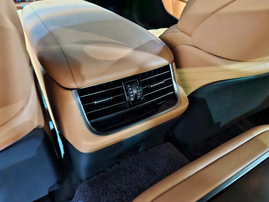 2023 Lexus LS 500 BH Hybrid 