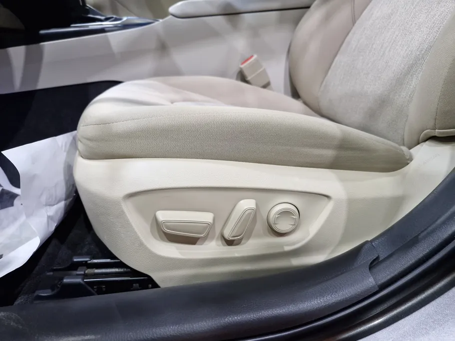 2024 Toyota Camry  GLE HEV  