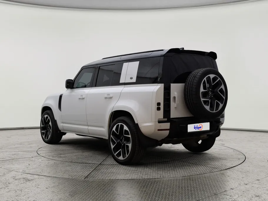 لاند روفر ديفندر HSE P400 2022 