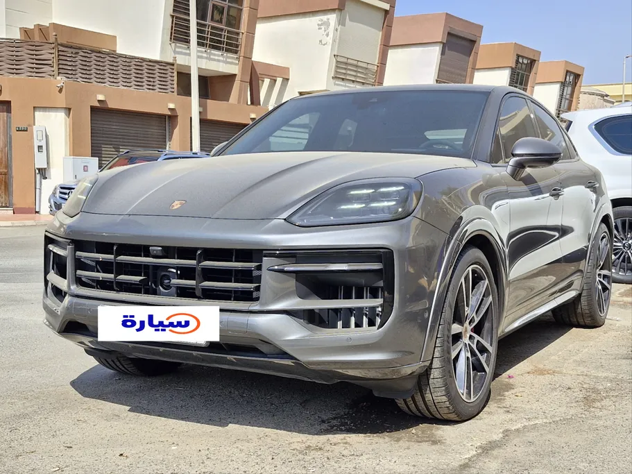 2025 Porsche Cayenne GTS 