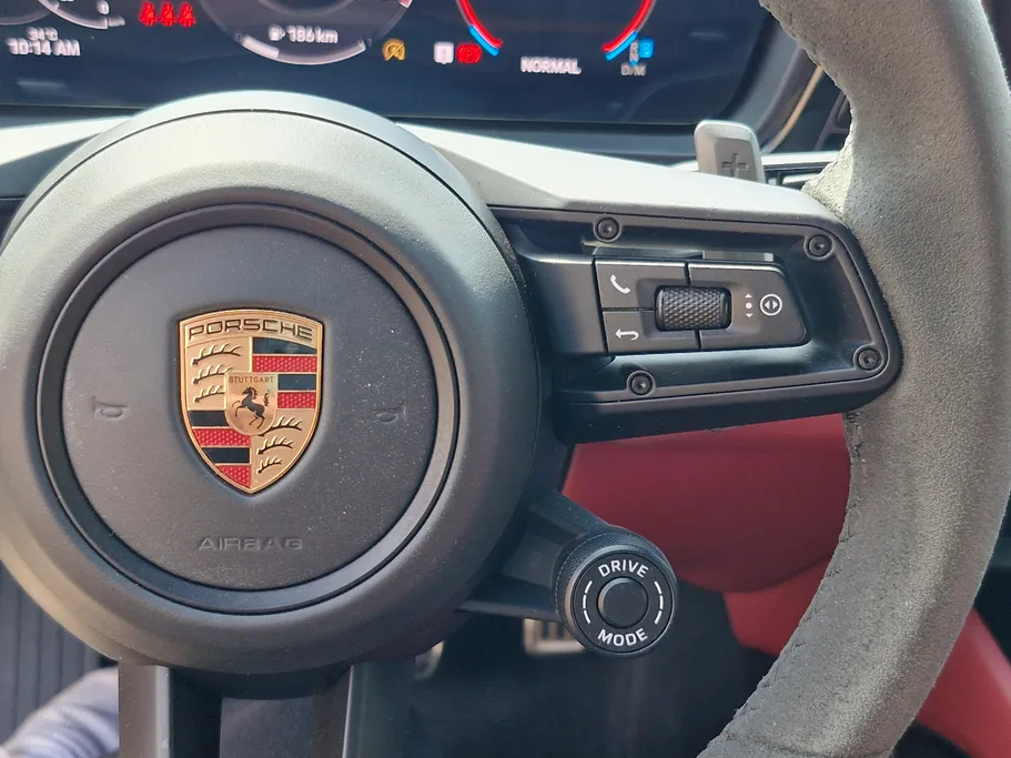 2025 Porsche Cayenne GTS 