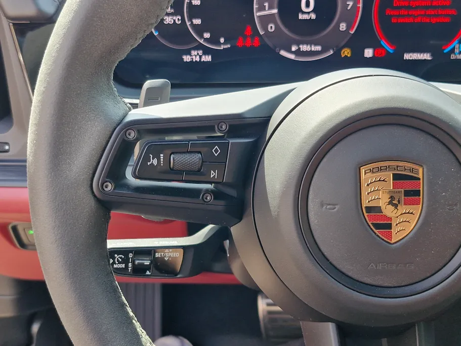 2025 Porsche Cayenne GTS 