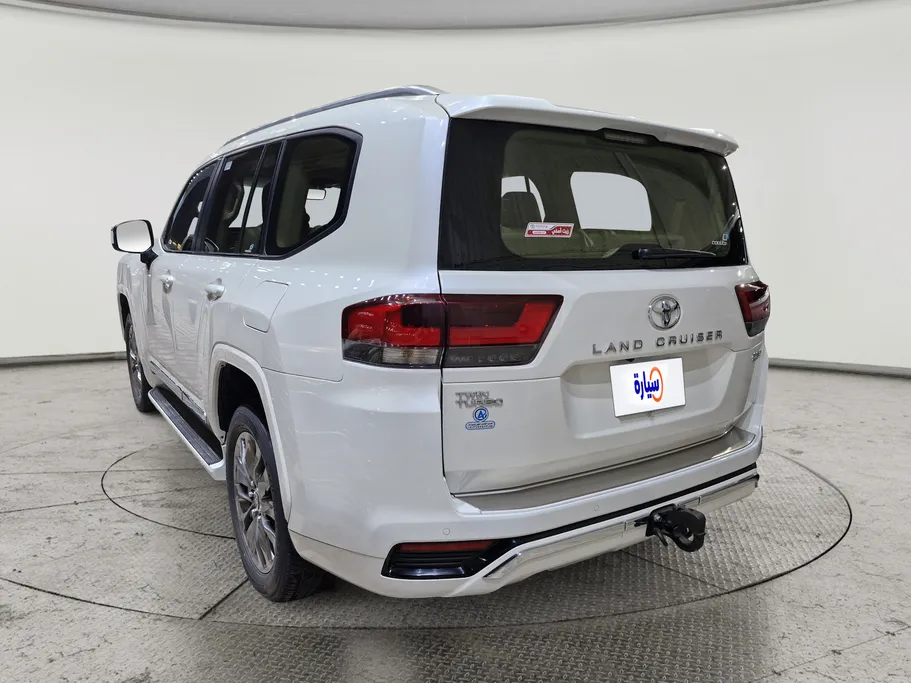 2023 Toyota Land Cruiser GXR3