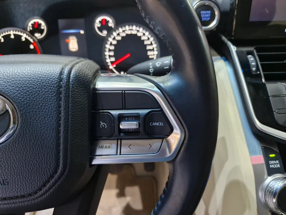 2023 Toyota Land Cruiser GXR3
