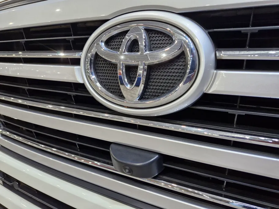 2023 Toyota Land Cruiser GXR3