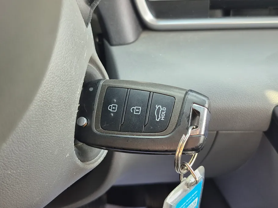 2023 Hyundai Elantra Smart 