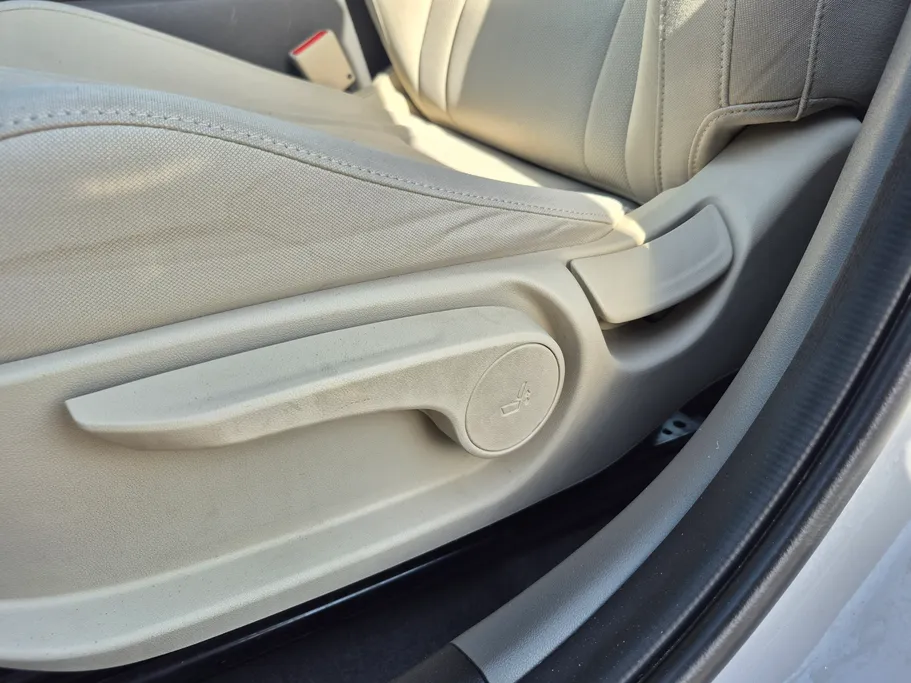 2023 Hyundai Elantra Smart 