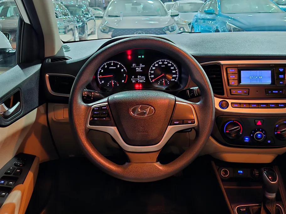 هيونداي اكسنت سمارت 2023 