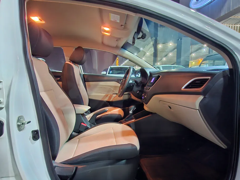 هيونداي اكسنت سمارت 2023 