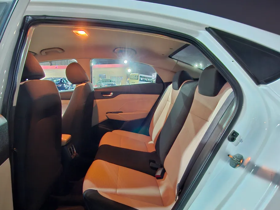 هيونداي اكسنت سمارت 2023 