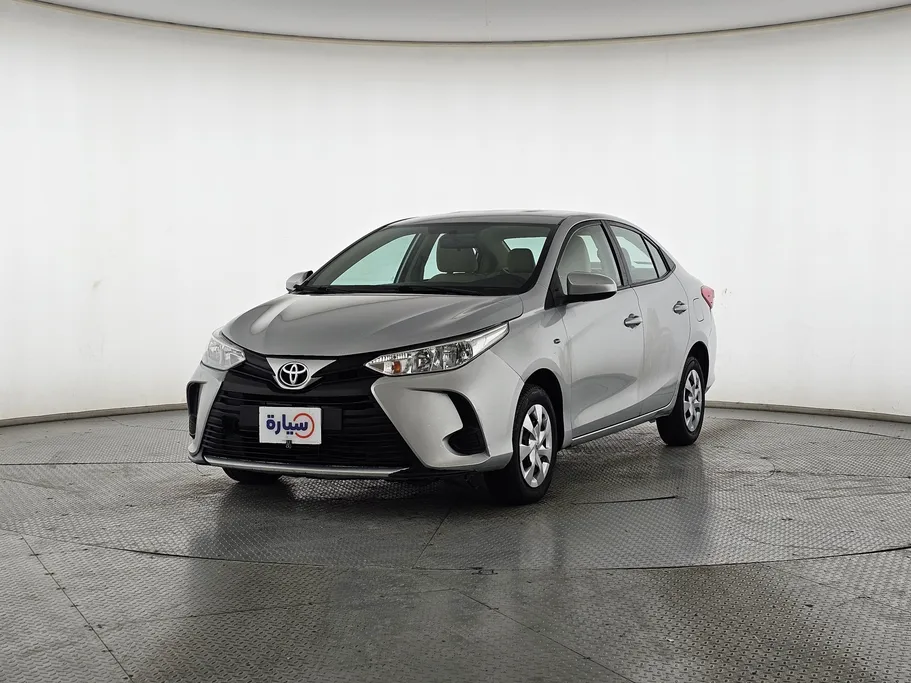 2022 Toyota Yaris  Y 