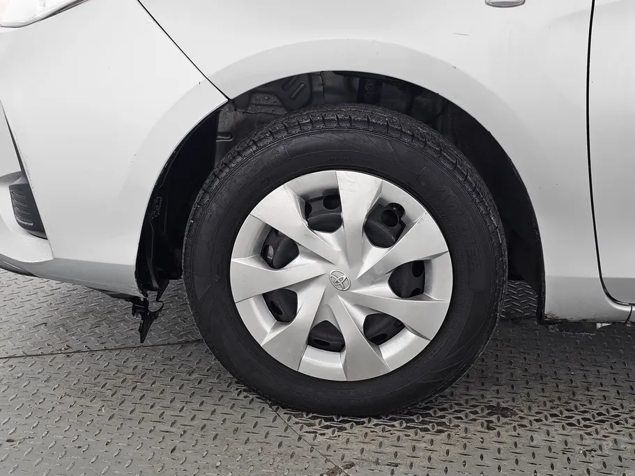 2022 Toyota Yaris  Y 