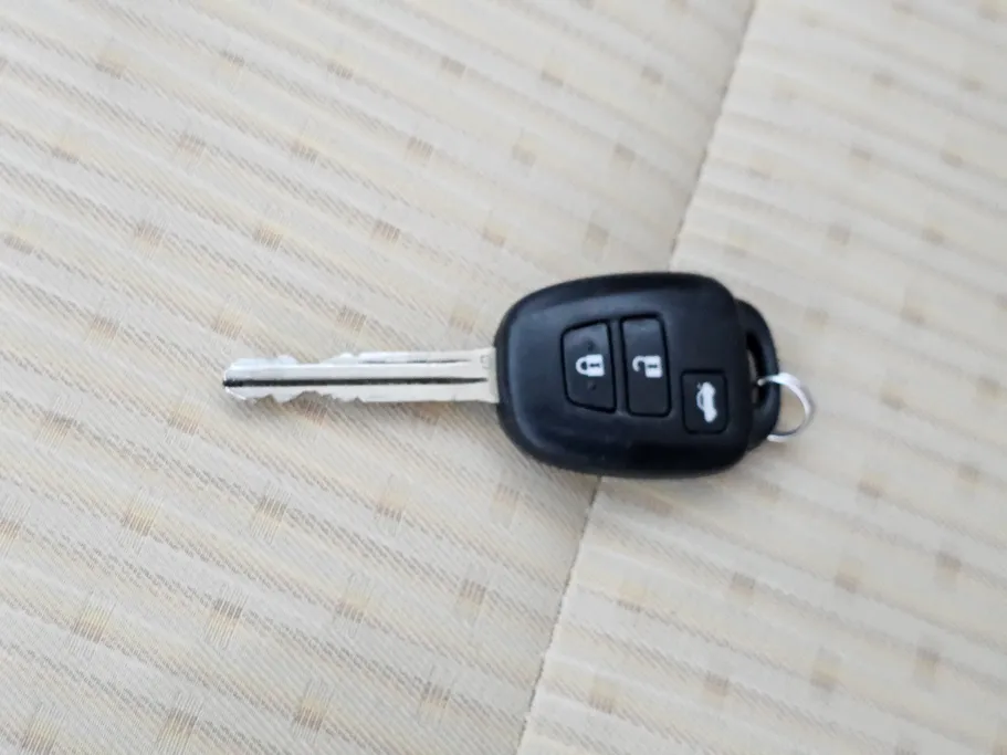 2022 Toyota Yaris  Y 