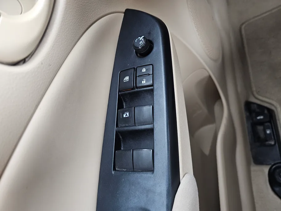 2022 Toyota Yaris  Y 