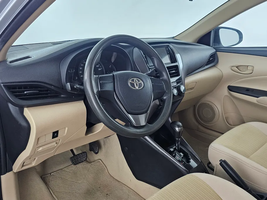 2022 Toyota Yaris  Y 