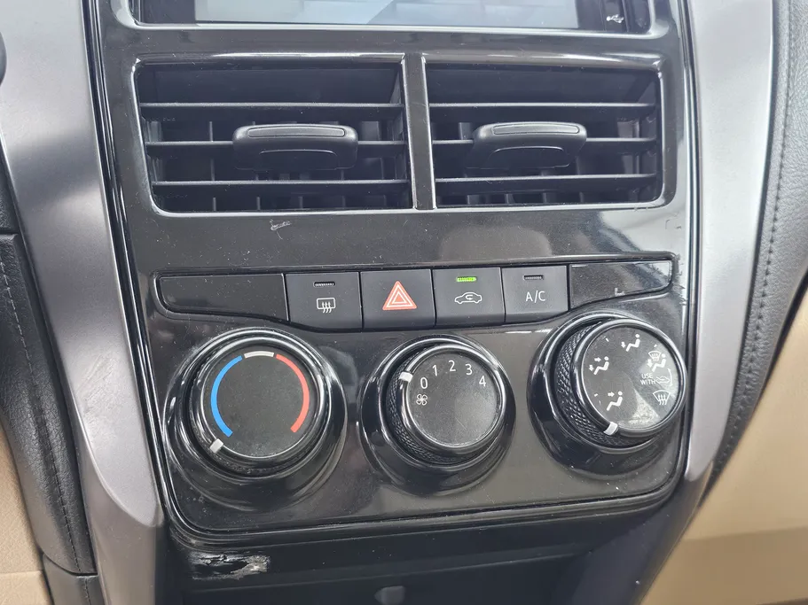 2022 Toyota Yaris  Y 