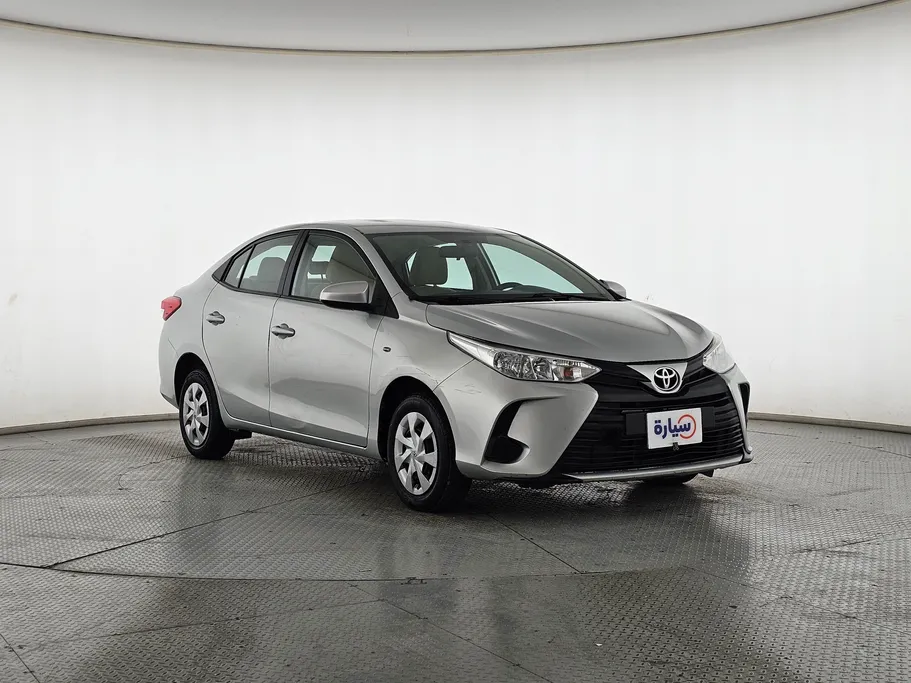 2022 Toyota Yaris  Y 