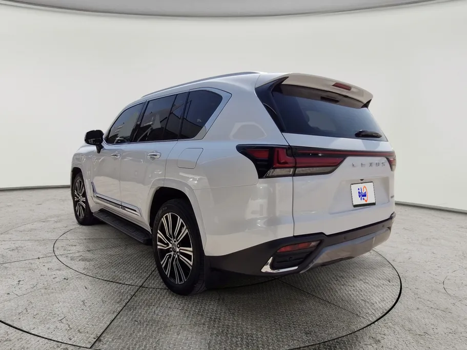 2024 Lexus LX 600 