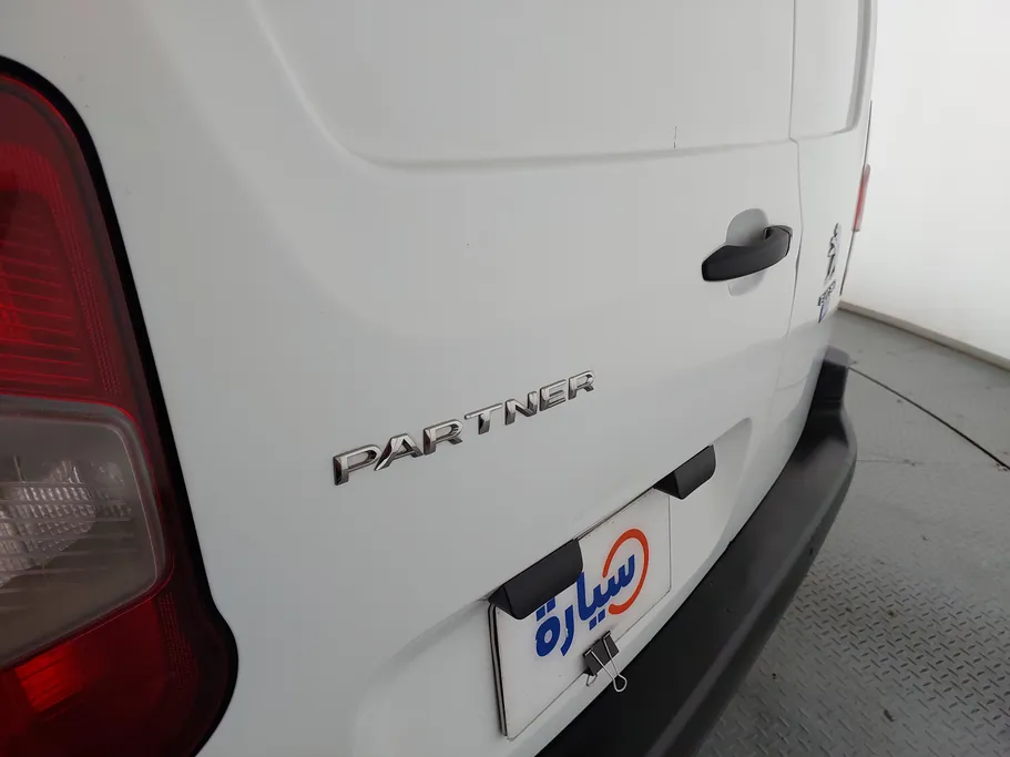 بيجو بارتنر Short van 2023 
