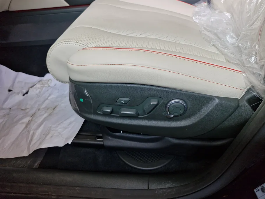 2025 Genesis GV80 Prestige 