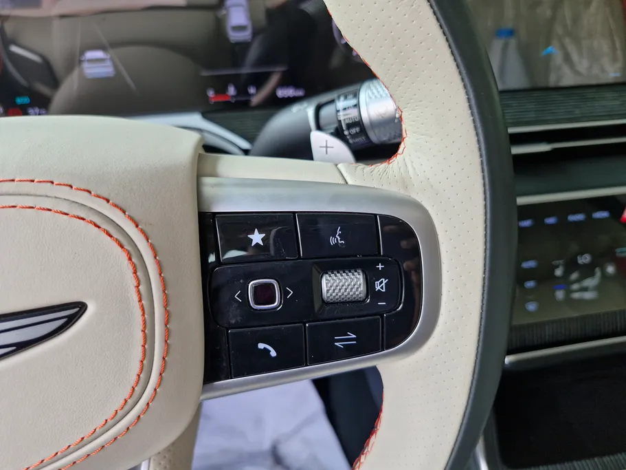 2025 Genesis GV80 Prestige 