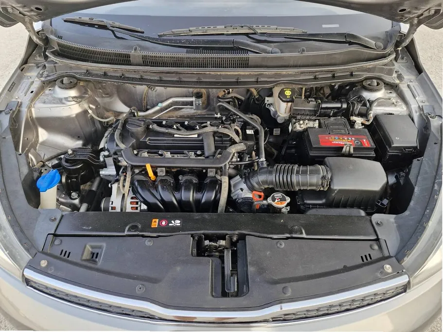2022 Kia Pegas LX 