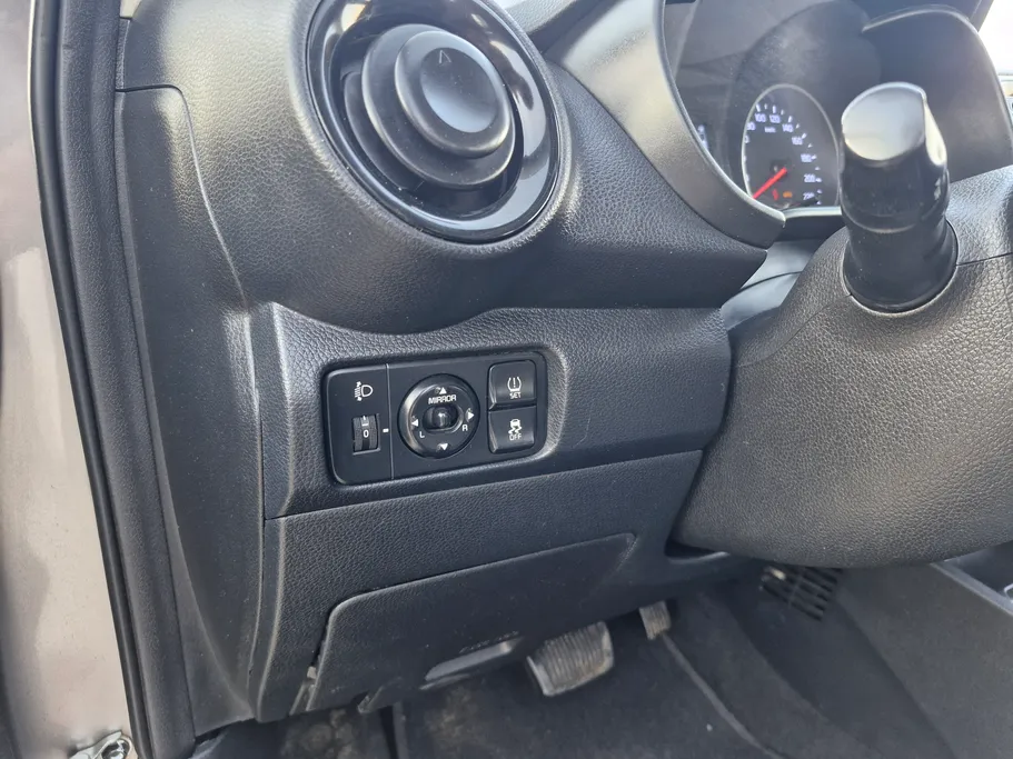 2022 Kia Pegas LX 