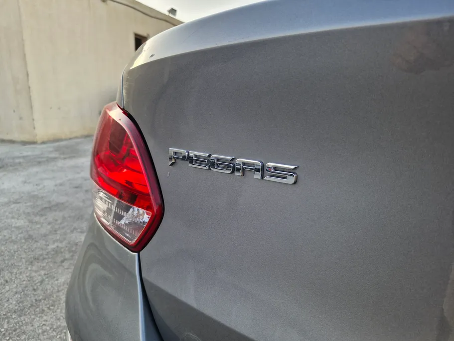 2022 Kia Pegas LX 