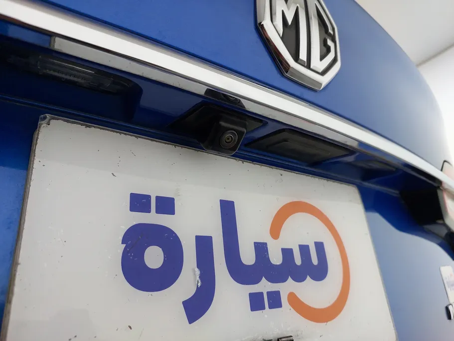 ام جي 5 LUX 2022 