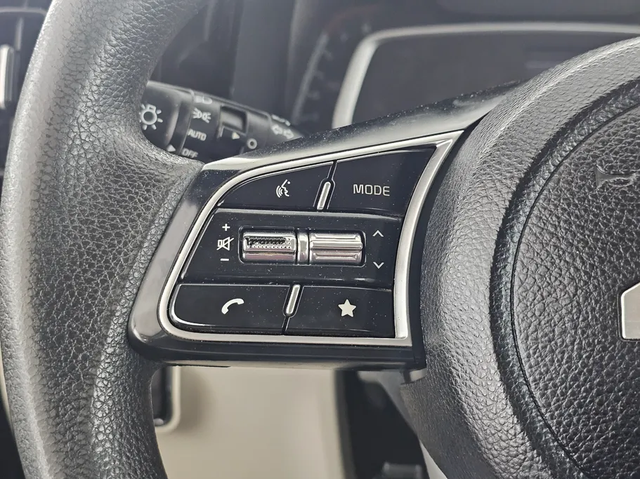 2023 Kia SONET LX 
