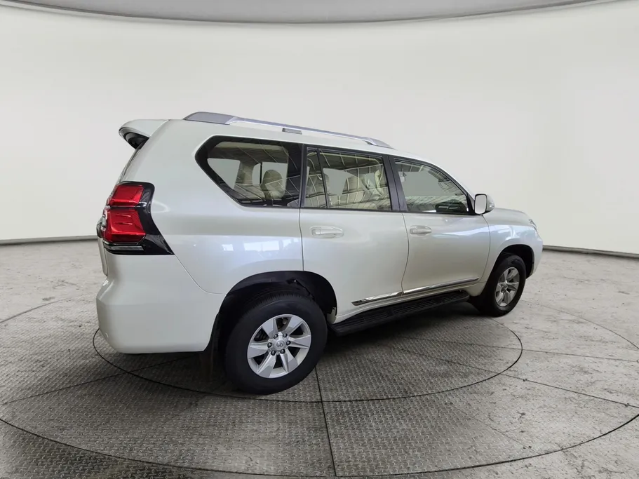 2023 Toyota Prado TXL