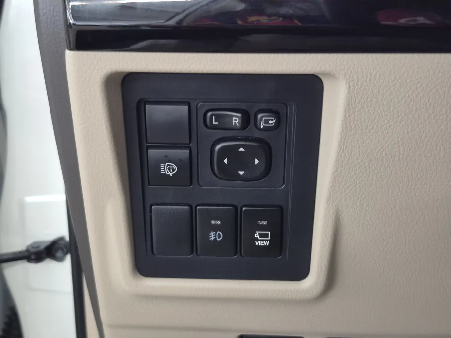 2023 Toyota Prado TXL