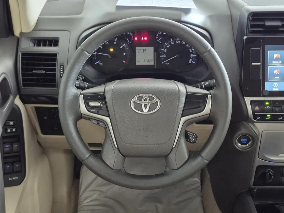 2023 Toyota Prado TXL