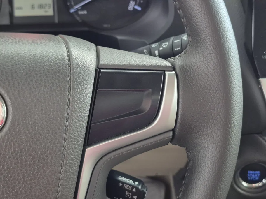 2023 Toyota Prado TXL
