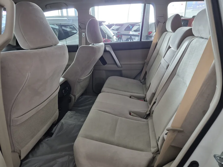 2023 Toyota Prado TXL