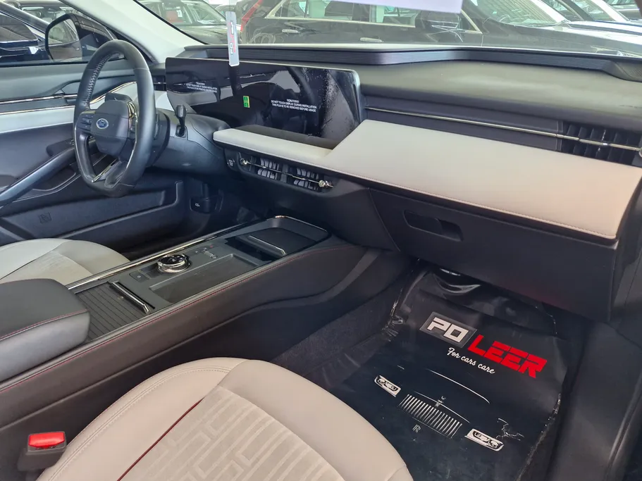 2025 Ford Taurus Trend 