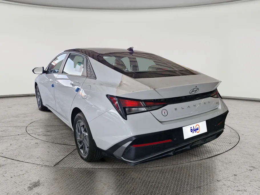2025 Hyundai Elantra Smart 