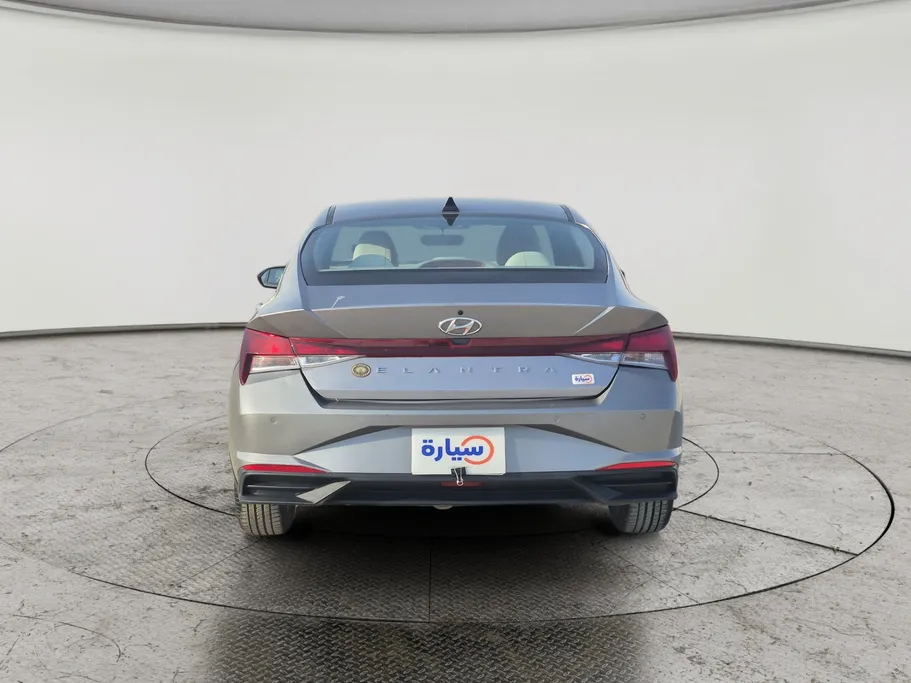 2023 Hyundai Elantra Smart 