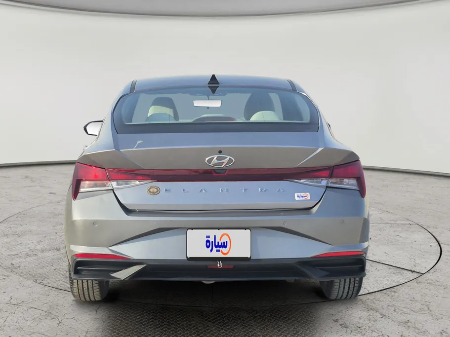 2023 Hyundai Elantra Smart 