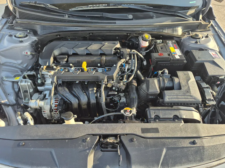 2023 Hyundai Elantra Smart 
