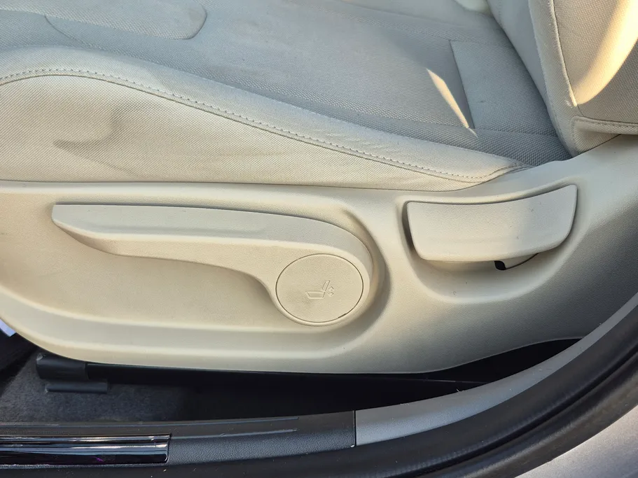 2023 Hyundai Elantra Smart 